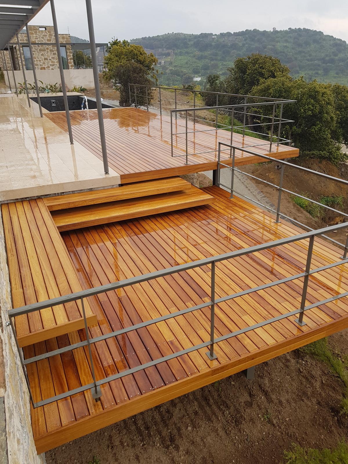 İreko / Deck	